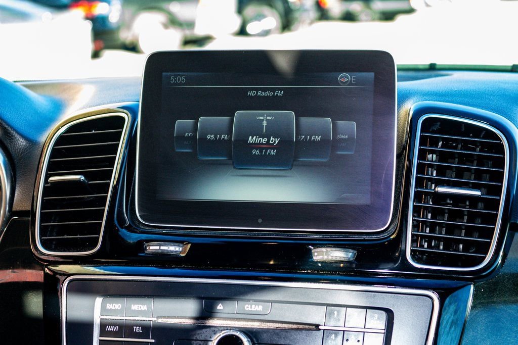 Used 2018 Mercedes-Benz GLE 350 4MATIC w/ Premium 2 Package image 14