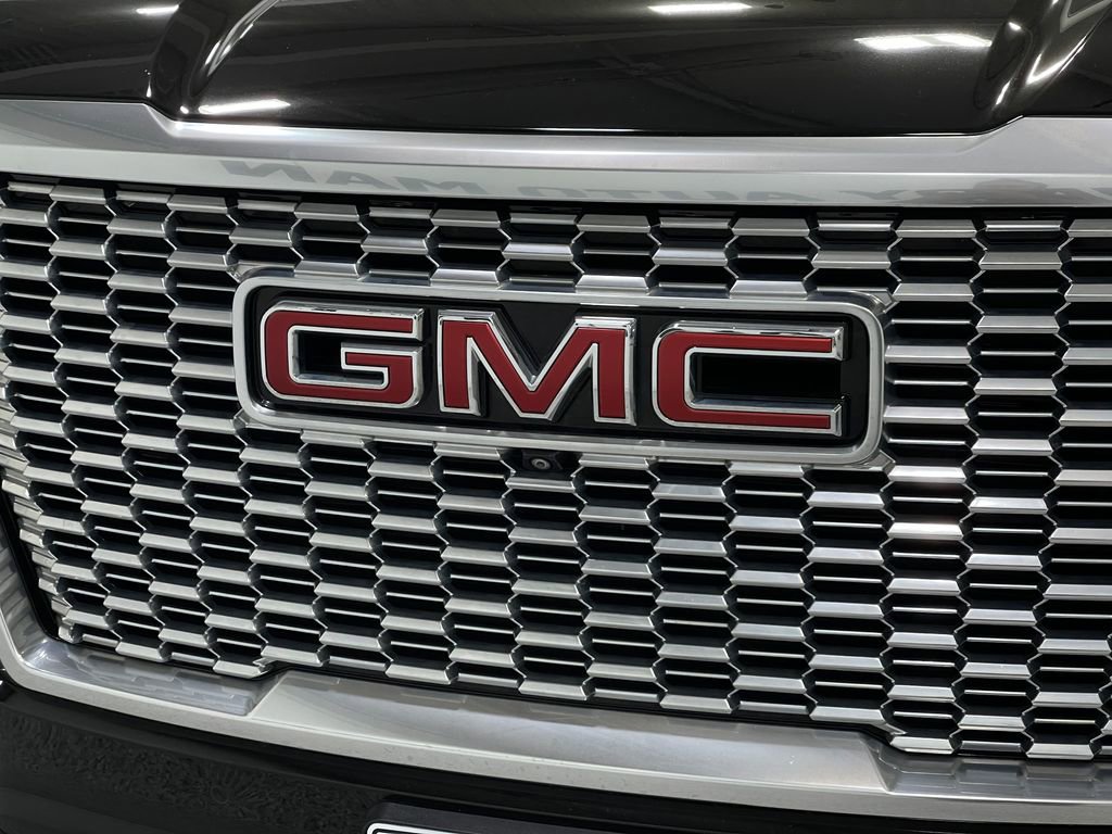 Used 2021 GMC Yukon Denali w/ Advanced Technology Package image 41