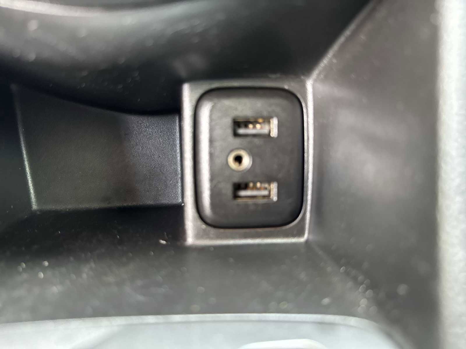 Used 2020 Chevrolet Sonic LT w/ Convenience Package FWD image 30