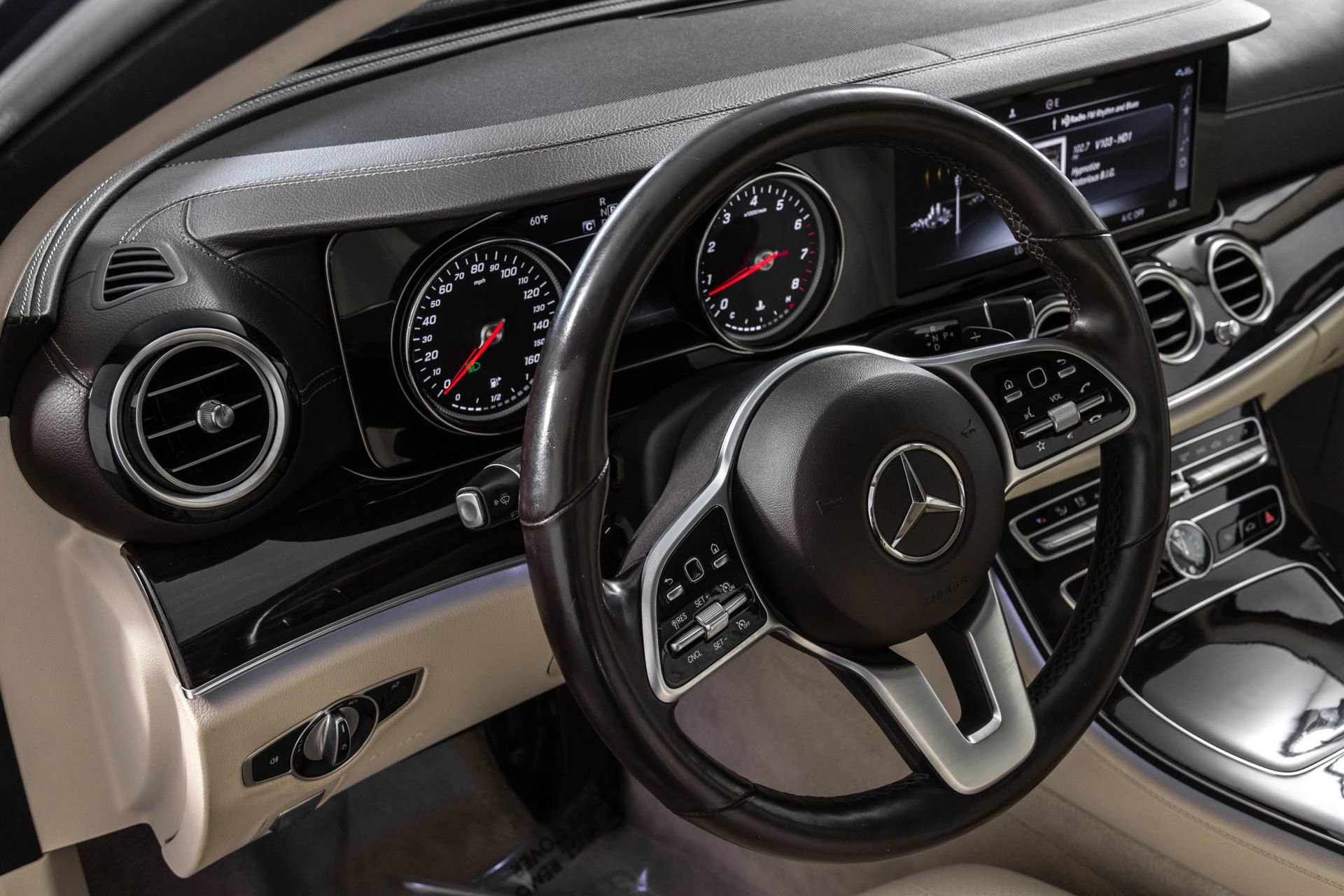 Used 2019 Mercedes-Benz E 300 4MATIC w/ Premium 1 Package image 35