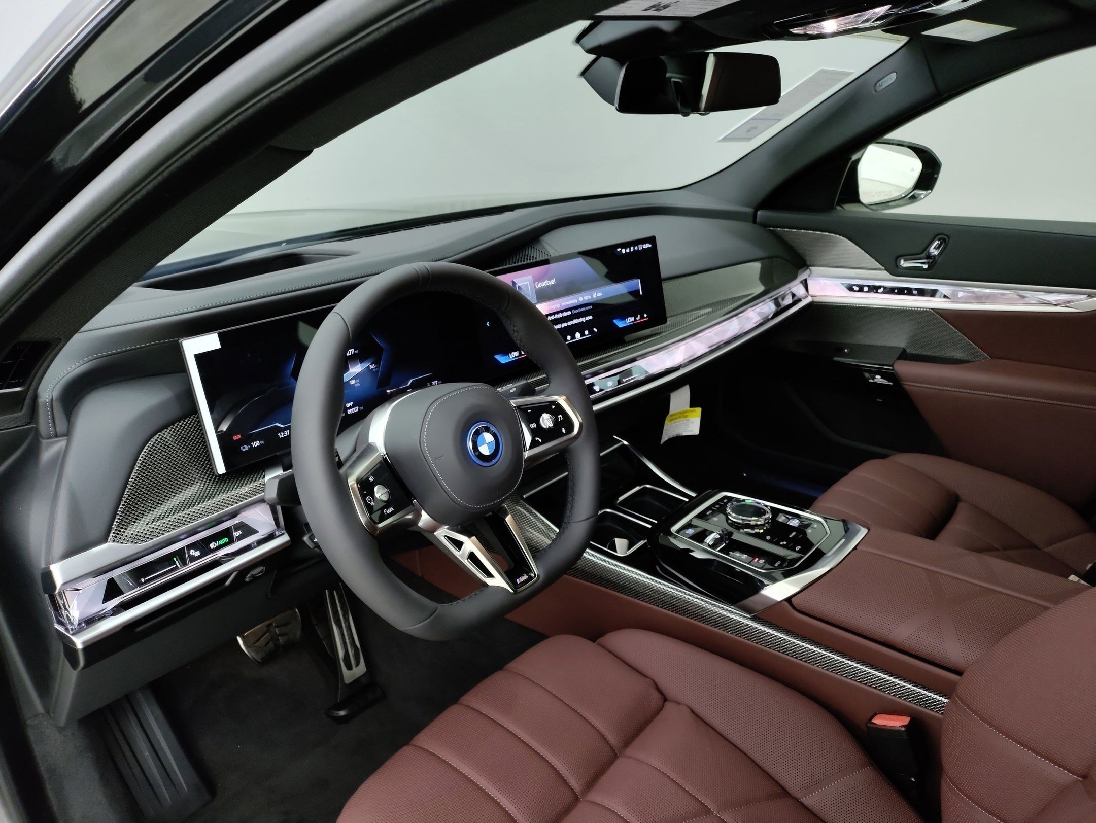 New 2025 BMW i7 xDrive60 w/ Premium Package image 13