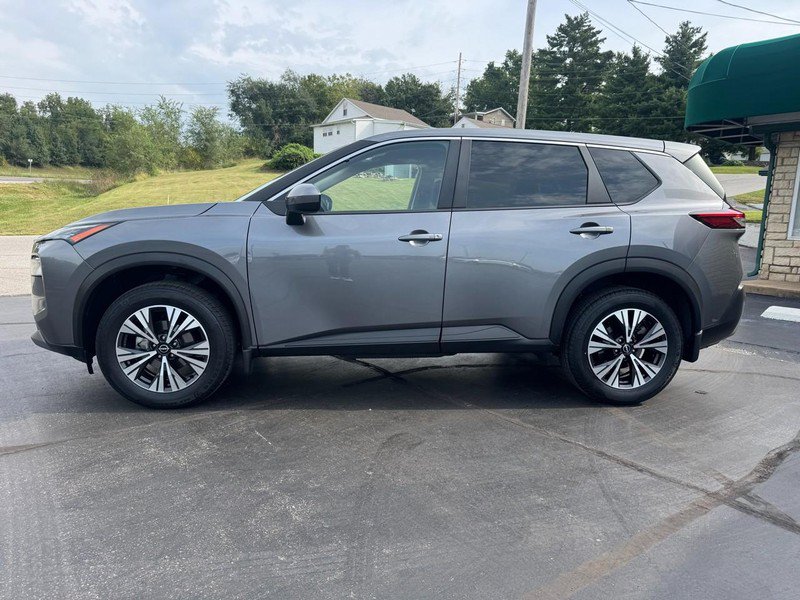 Used 2023 Nissan Rogue SV AWD/4WD image 4
