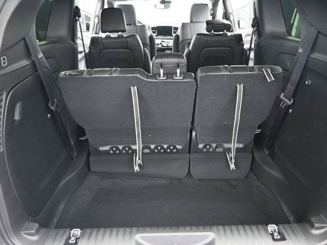 New 2025 Chrysler Voyager LX FWD image 17