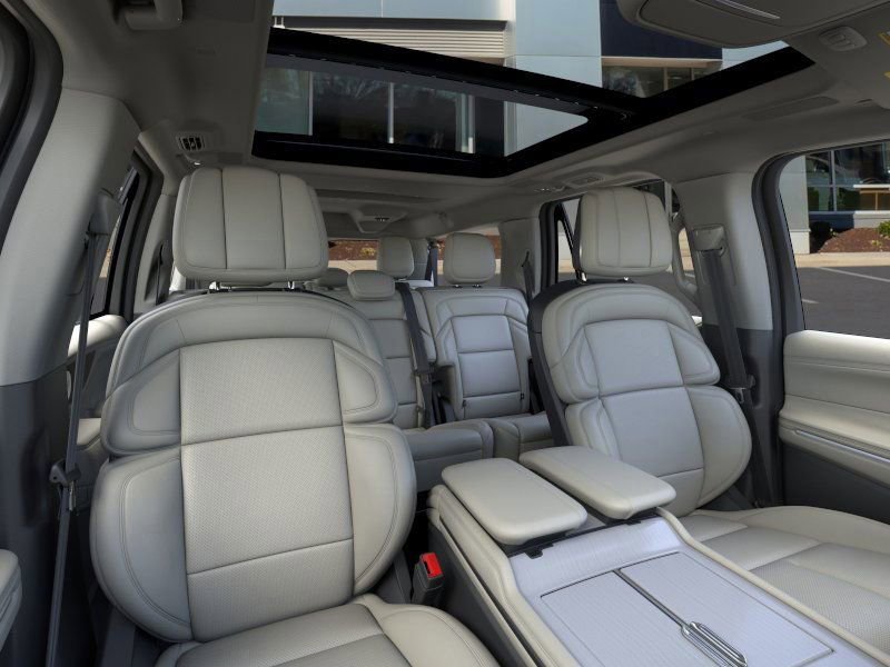 New 2025 Lincoln Navigator L Reserve image 10