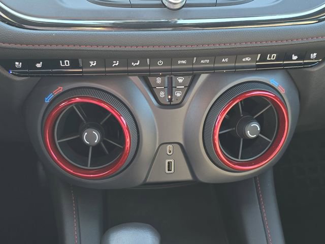 Used 2021 Chevrolet Blazer RS w/ Enhanced Convenience Package image 24