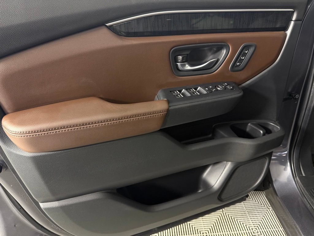 Used 2024 Honda Pilot Elite image 25