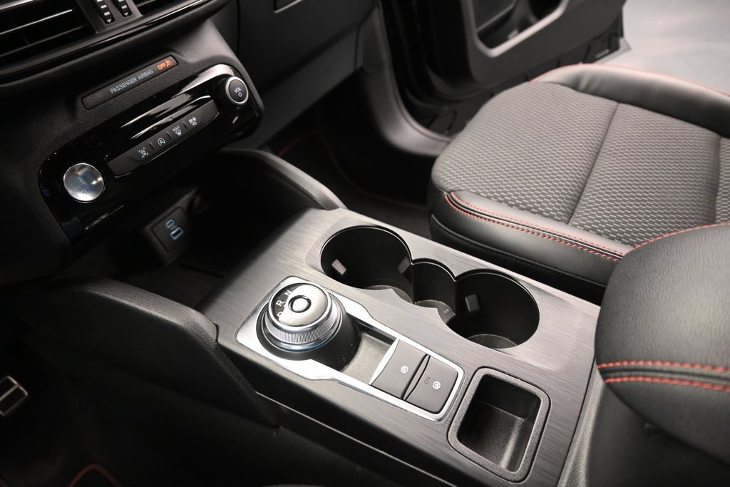 Certified 2023 Ford Escape ST-Line w/ Tech Pack #1 FWD image 17