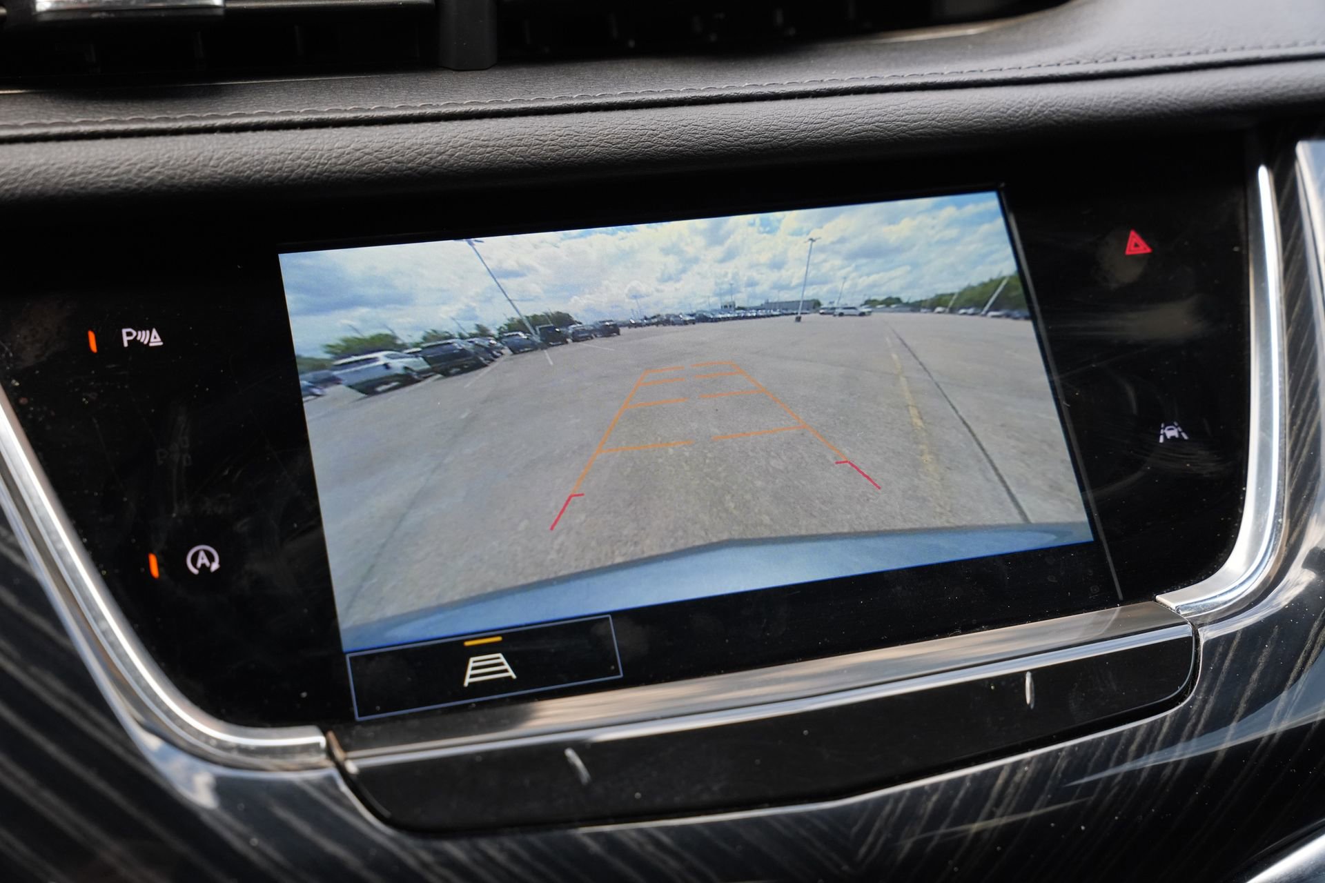Certified 2024 Cadillac XT6 Premium Luxury FWD image 13