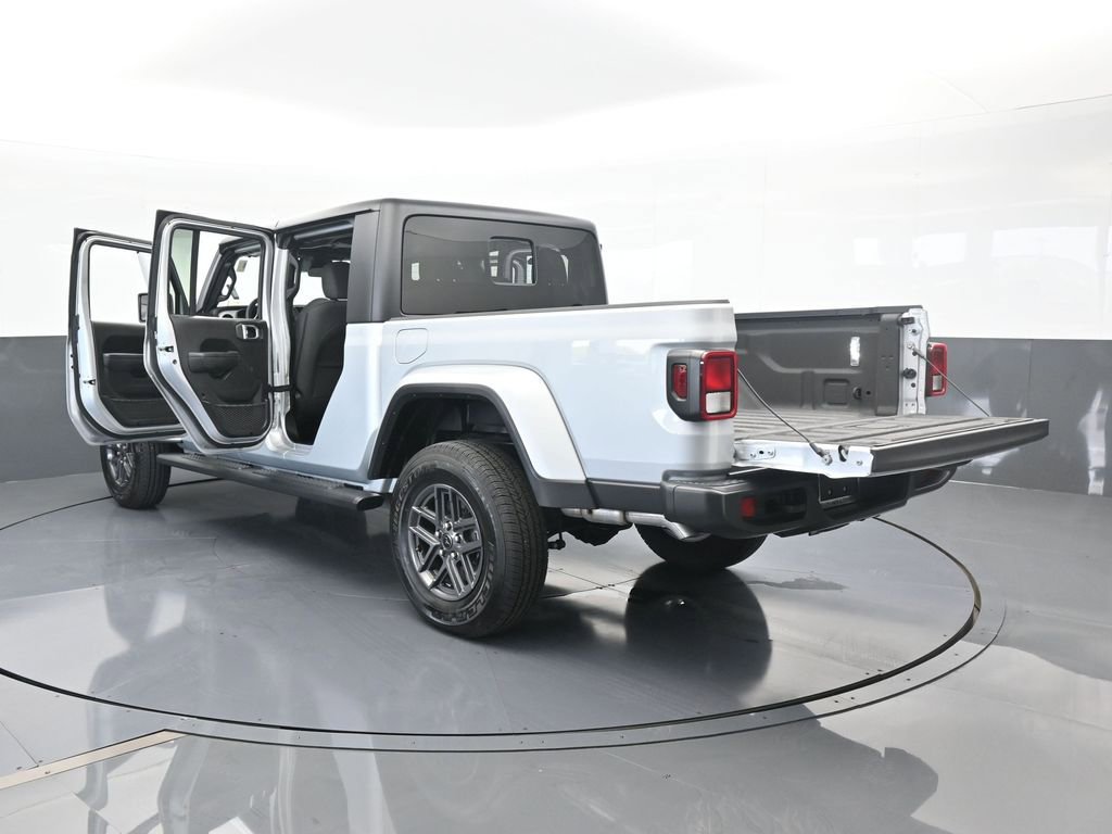 Used 2024 Jeep Gladiator Sport image 75