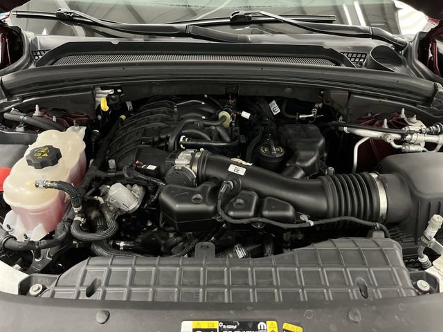 Used 2022 Jeep Grand Cherokee Limited w/ Luxury Tech Group II image 40