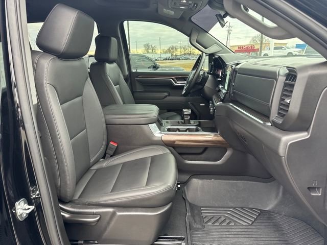 Used 2025 Chevrolet Silverado 1500 LT Trail Boss w/ Convenience Package II image 14