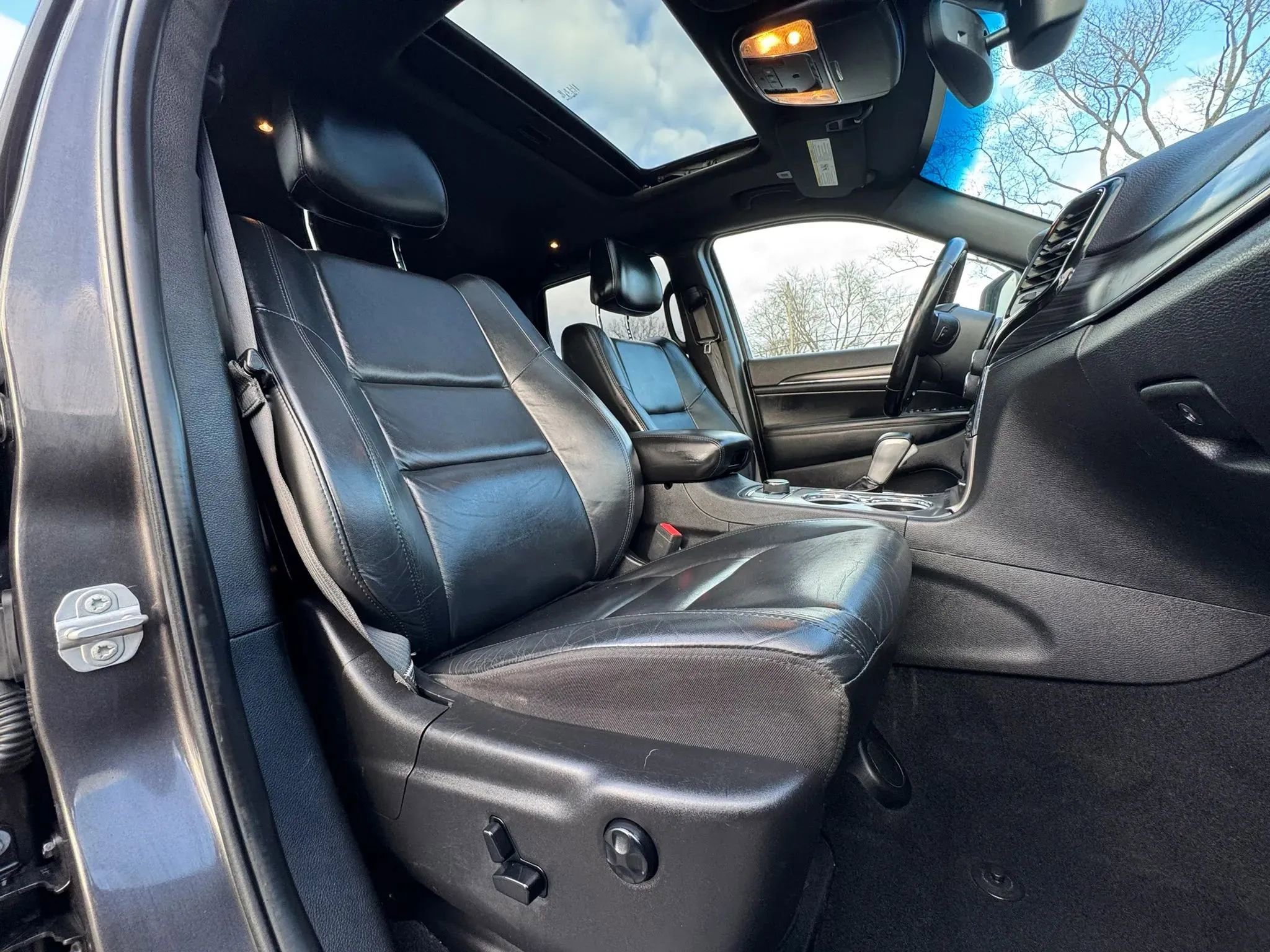 Used 2021 Jeep Grand Cherokee Limited image 11