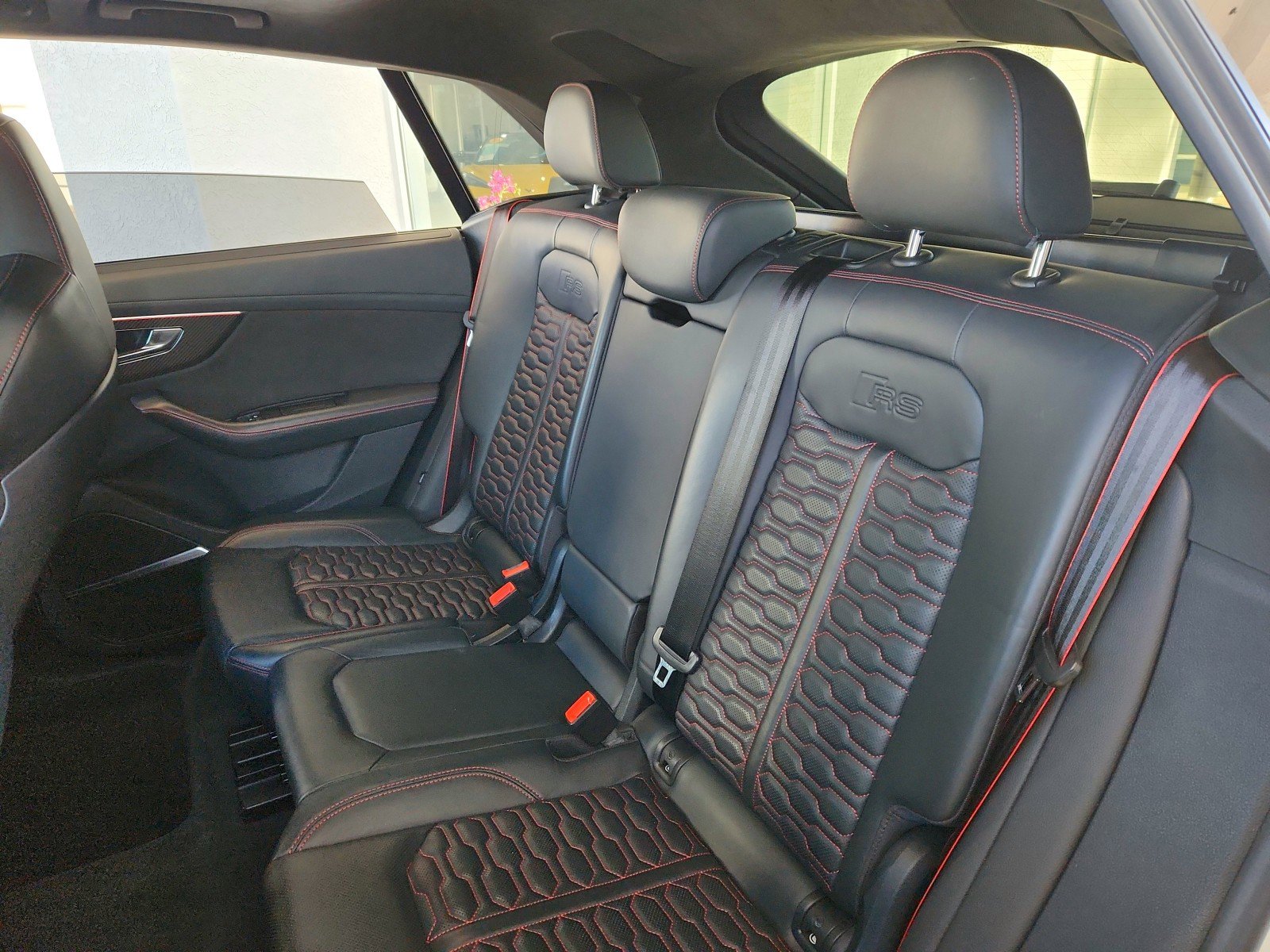 Used 2022 Audi RS Q8 w/ Luxury Package image 34