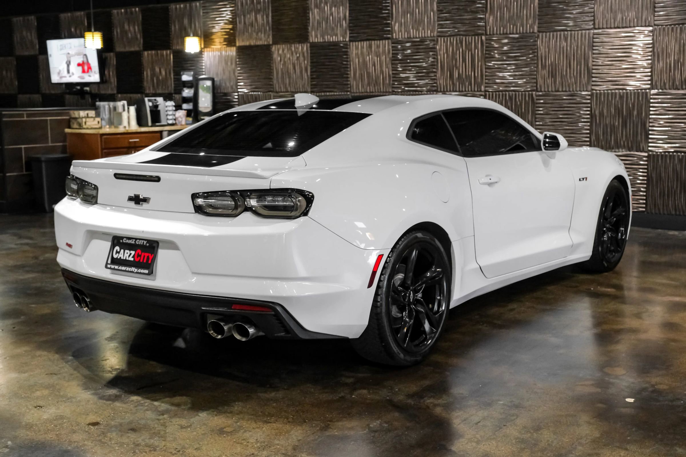 Used 2022 Chevrolet Camaro LT w/ RS Package RWD image 10