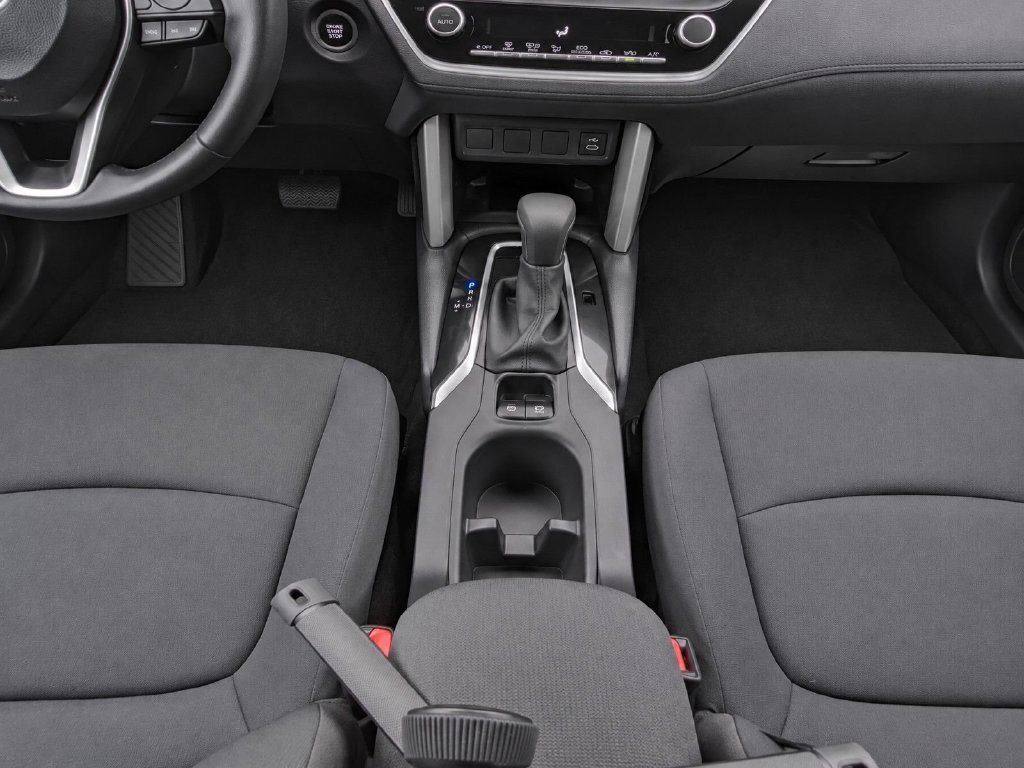 Certified 2025 Toyota Corolla Cross LE FWD image 13