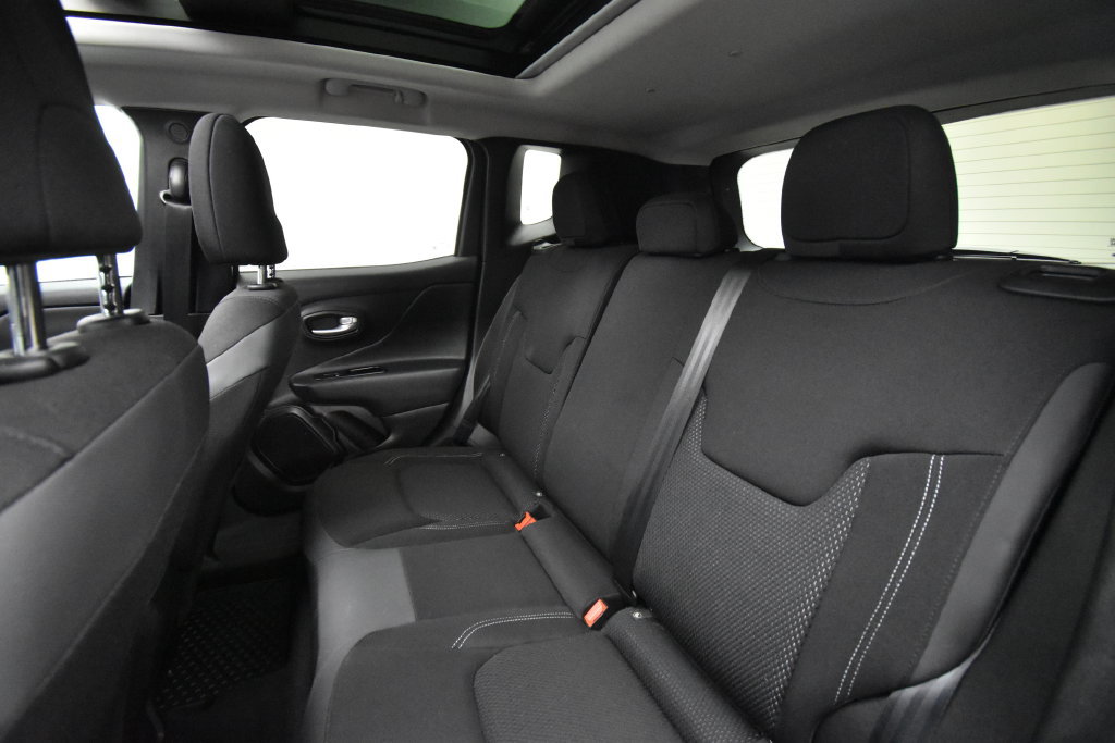 Used 2023 Jeep Renegade Altitude w/ Sun/Sound Group AWD/4WD image 20