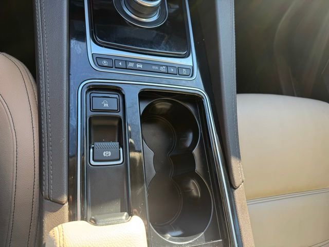Used 2019 Jaguar F-PACE Prestige image 31