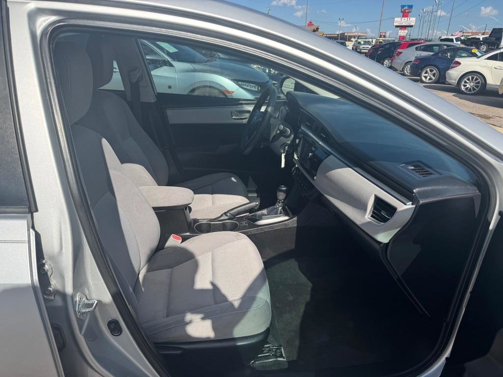 Used 2014 Toyota Corolla LE FWD image 12