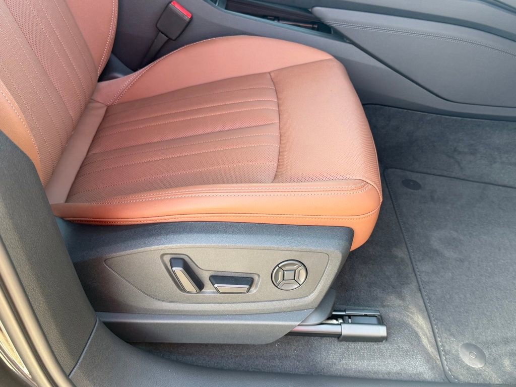 Used 2024 Audi Q8 e-tron Premium Plus w/ Premium Plus Package image 49