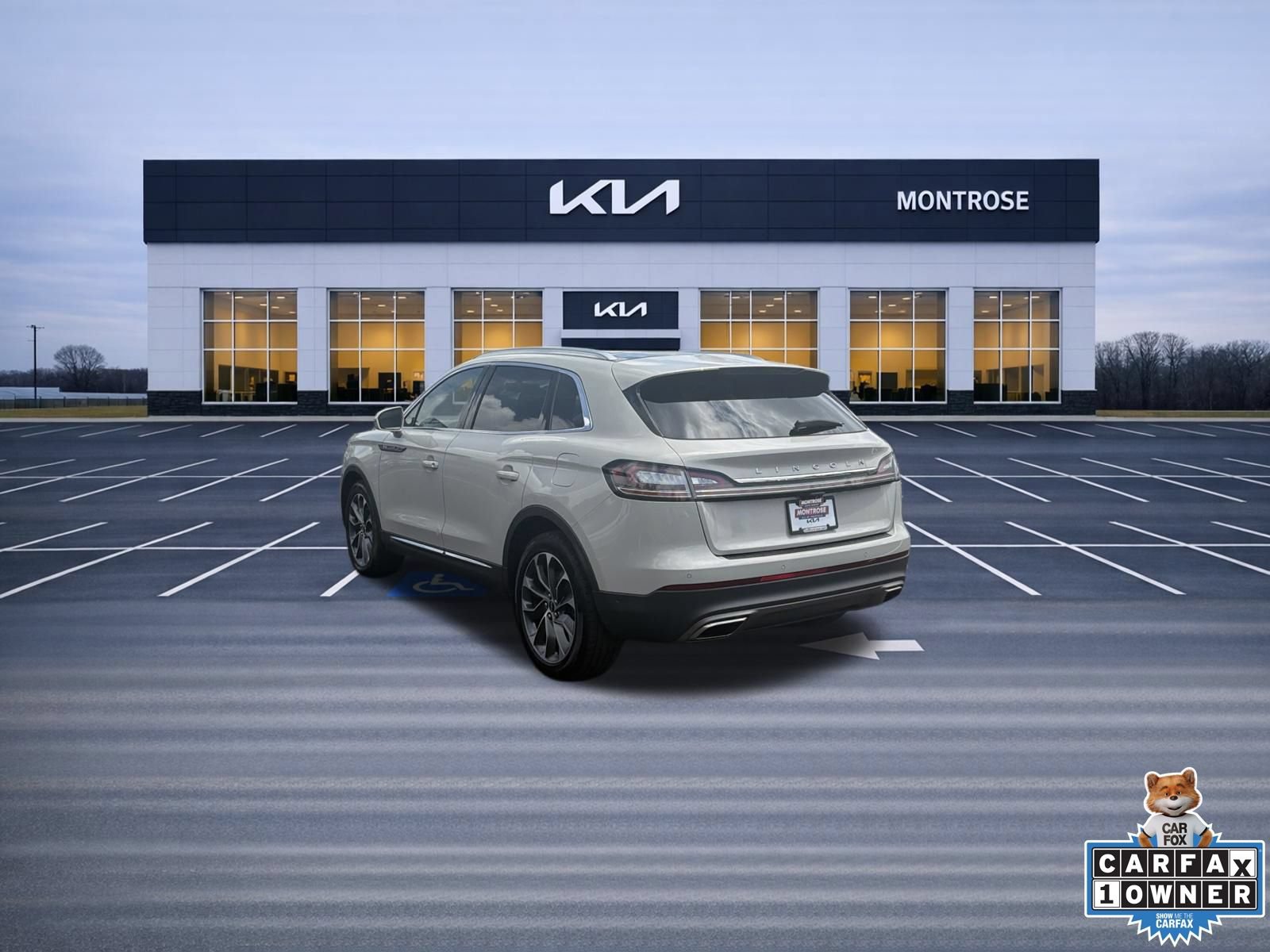 Used 2022 Lincoln Nautilus Reserve w/ Equipment Group 201A AWD/4WD image 8
