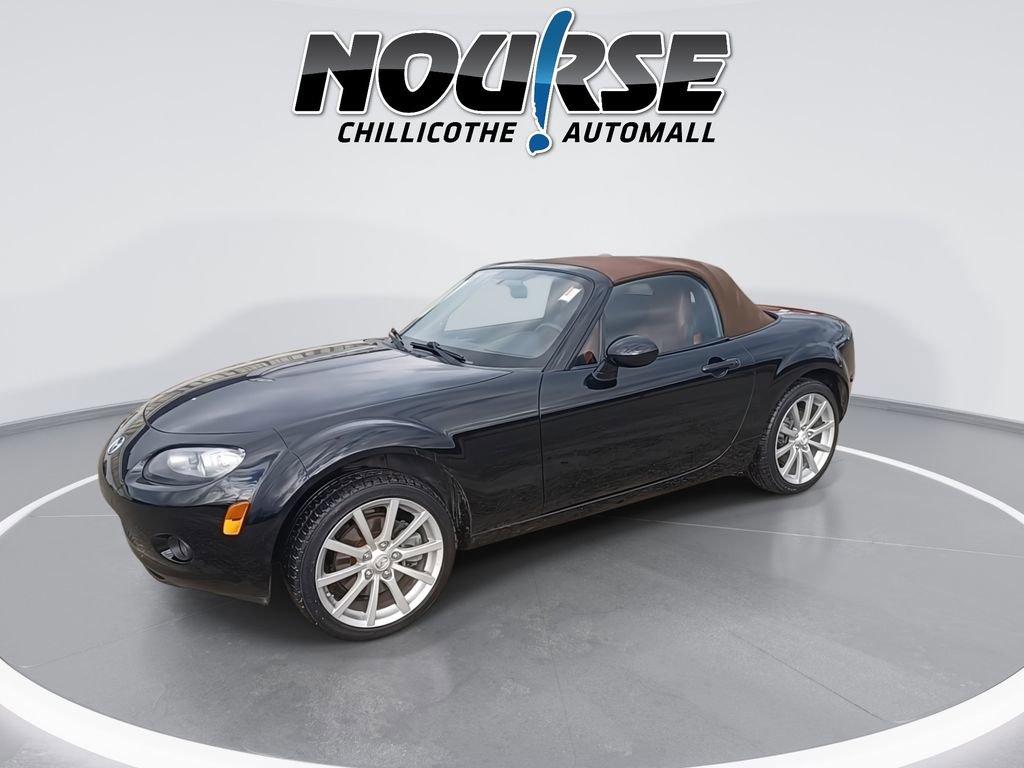 Used 2008 MAZDA MX-5 Miata Grand Touring w/ Premium Pkg image 4
