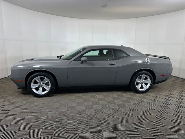 Used 2023 Dodge Challenger SXT image 6