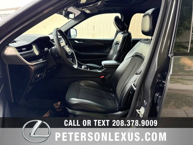 Used 2024 Jeep Grand Cherokee Altitude AWD/4WD image 22
