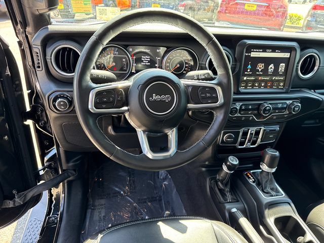 Used 2022 Jeep Gladiator Overland w/ Popular Equipment Package AWD/4WD image 18