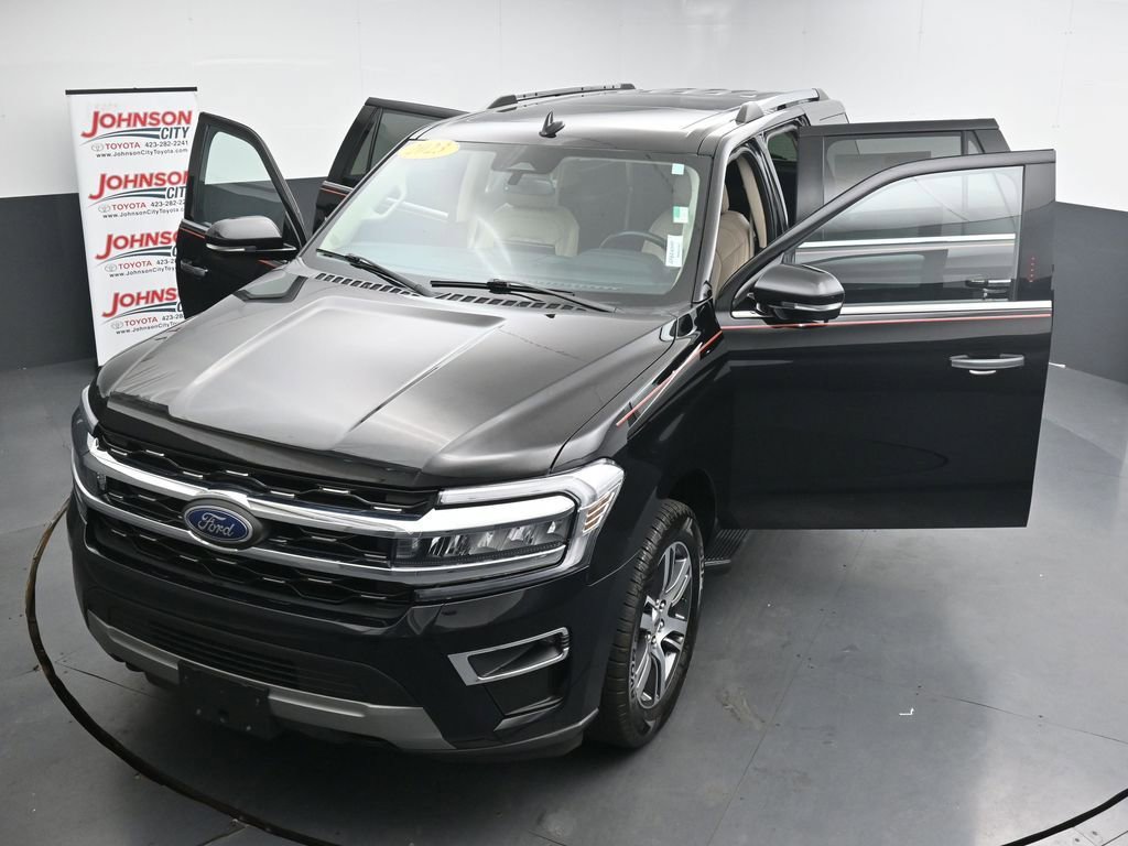 Used 2023 Ford Expedition Limited AWD/4WD image 36