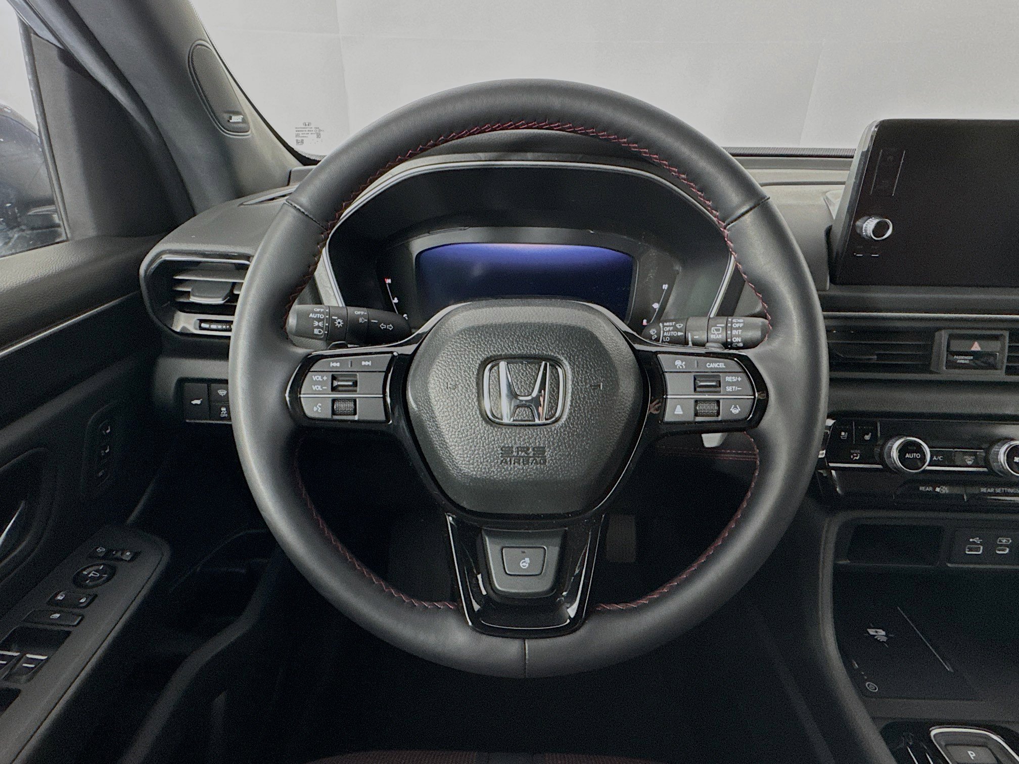 Certified 2025 Honda Pilot Black Edition image 11