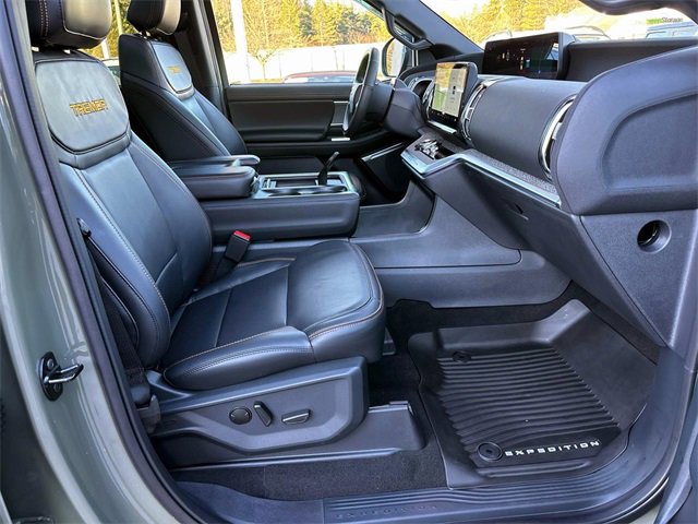 Used 2025 Ford Expedition Tremor image 18