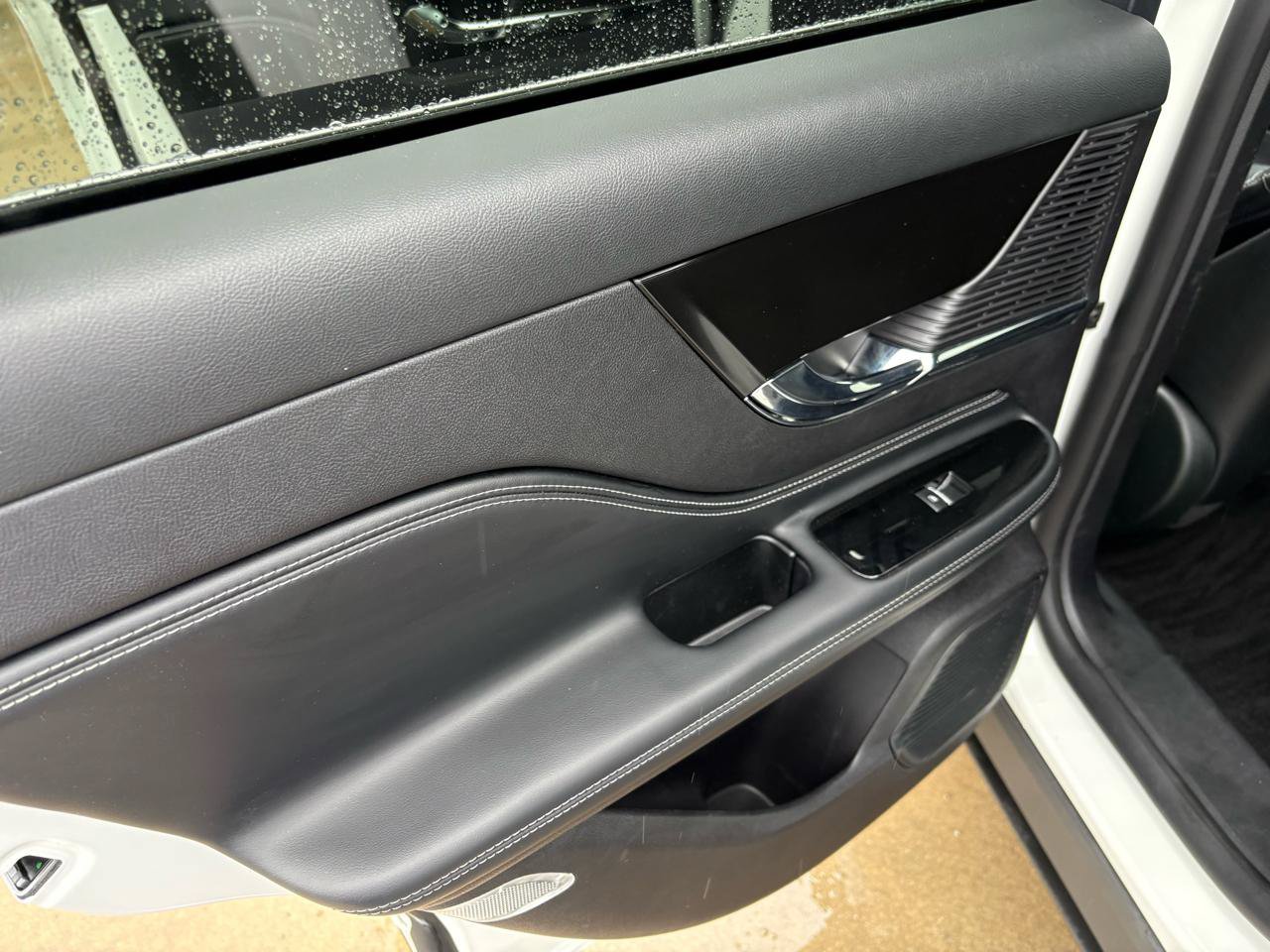 Used 2022 Lincoln Corsair AWD w/ Equipment Group 101A image 36