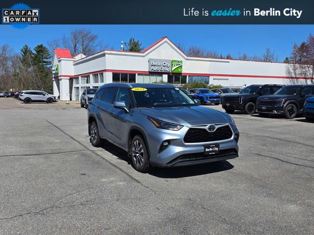 Used 2023 Toyota Highlander XLE