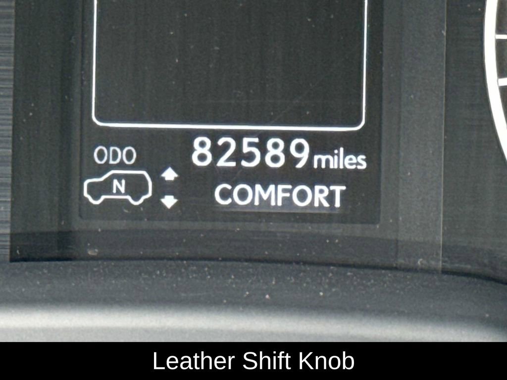 Used 2023 Lexus GX 460 Luxury w/ Accessory Package AWD/4WD image 31