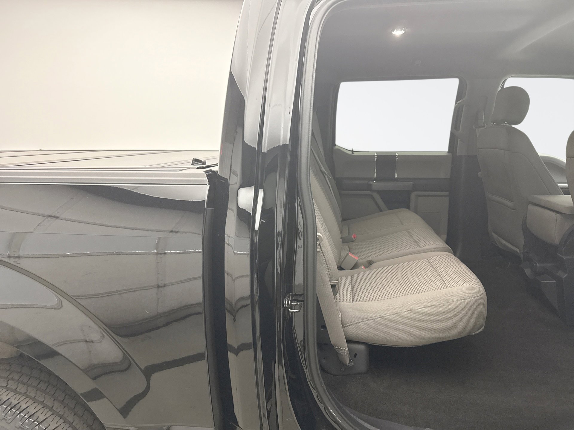 Used 2018 Ford F150 XLT AWD/4WD image 17