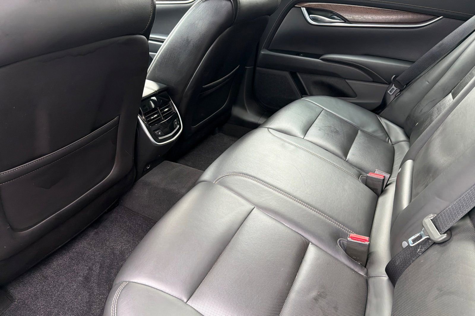 Used 2018 Cadillac XTS Luxury image 11