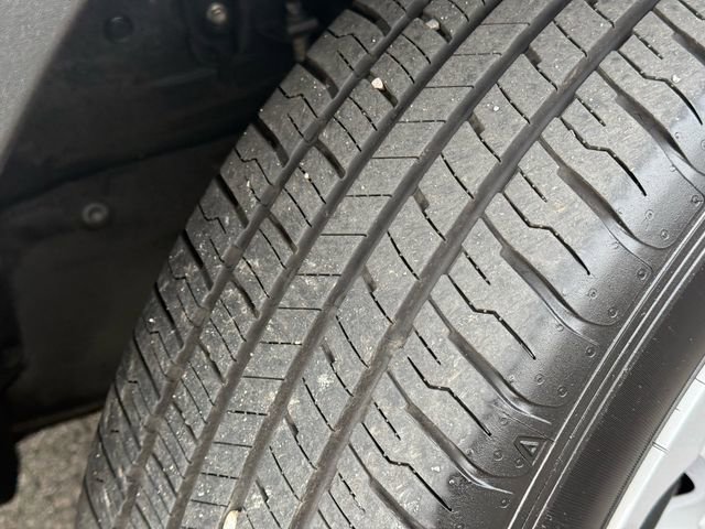 Certified 2025 Toyota RAV4 LE image 31