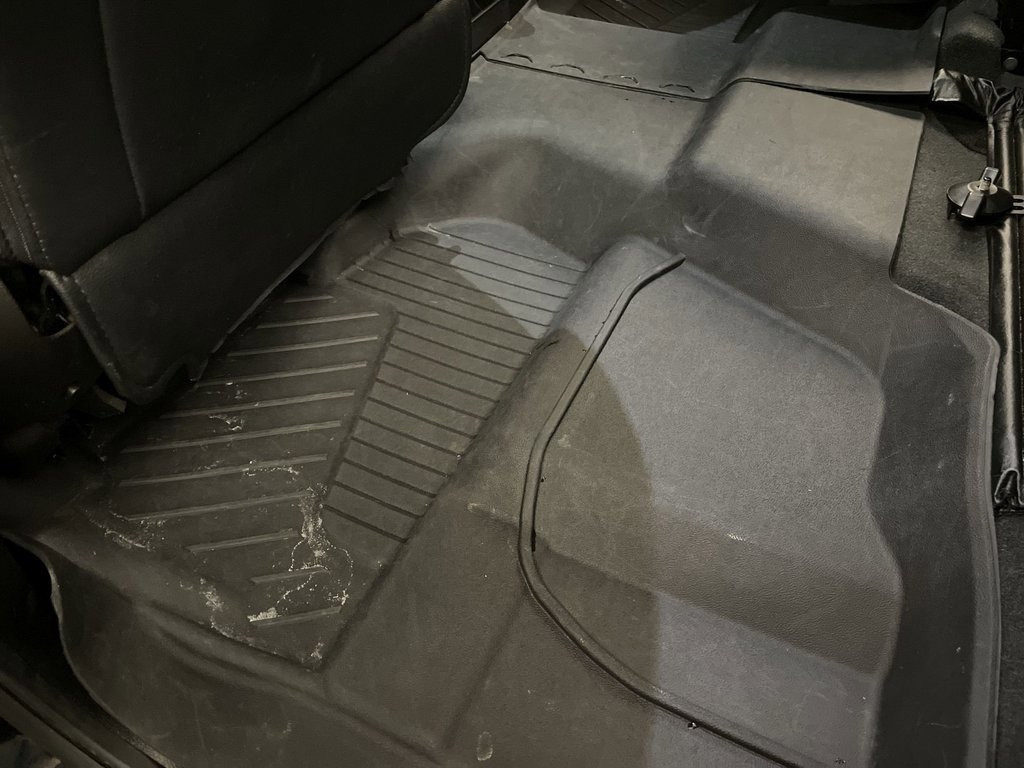 Used 2019 Chevrolet Silverado 1500 LT w/ All Star Edition image 27