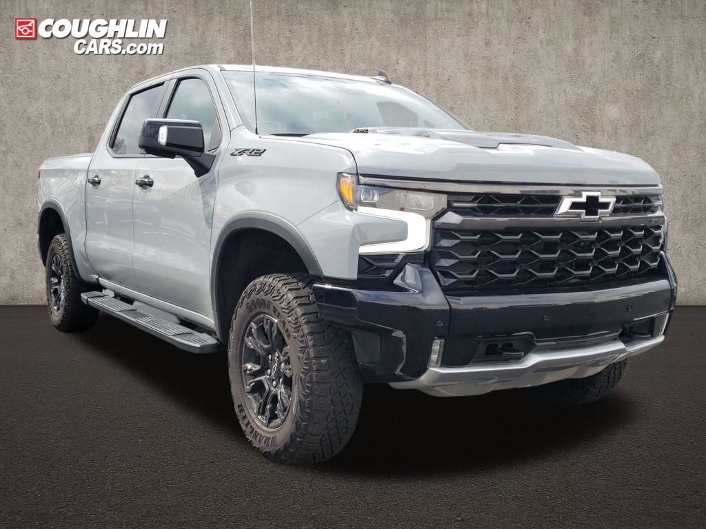 Used 2025 Chevrolet Silverado 1500 ZR2 w/ Technology Package image 8