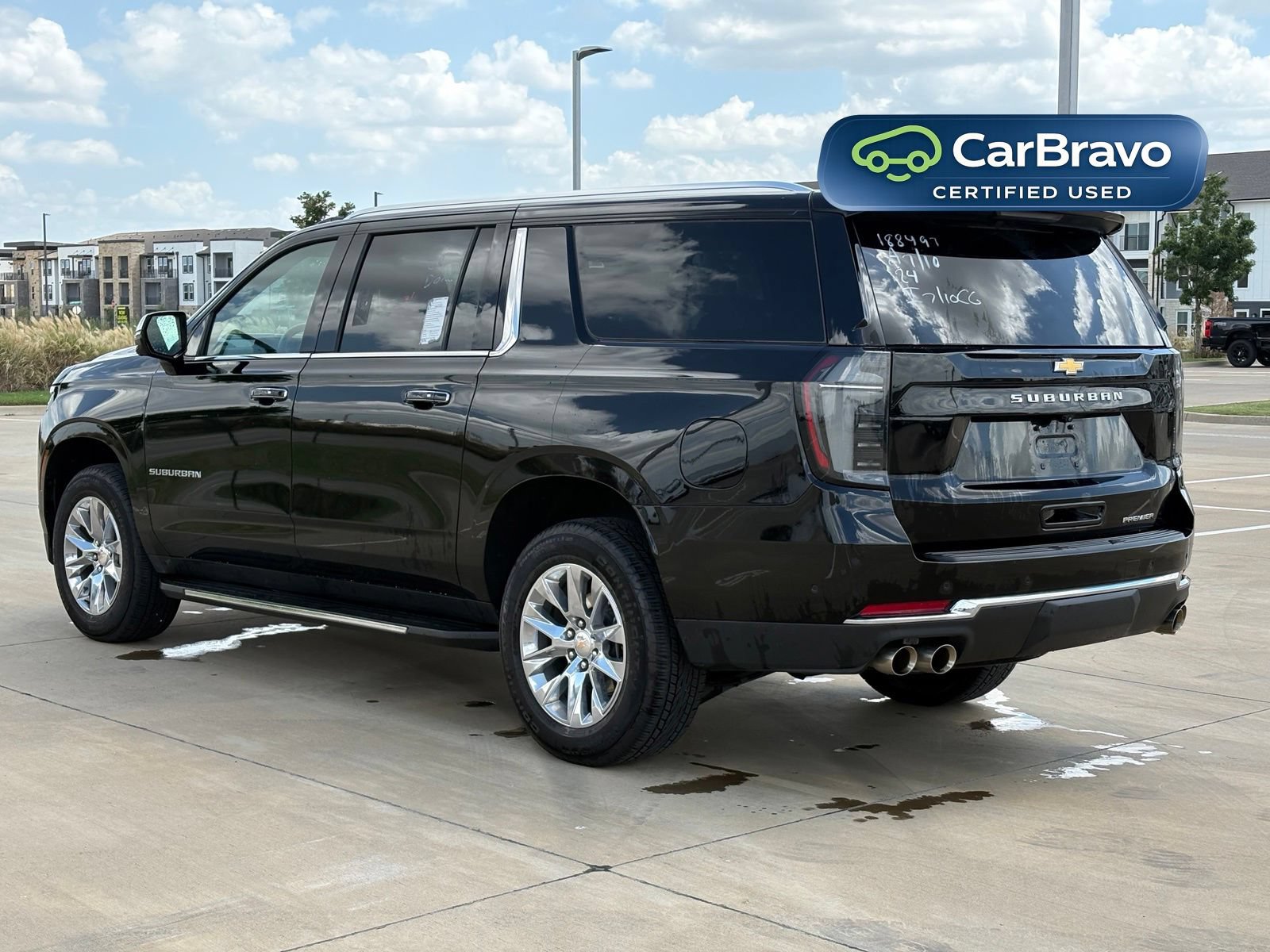 Used 2026 Chevrolet Suburban Premier AWD/4WD image 5