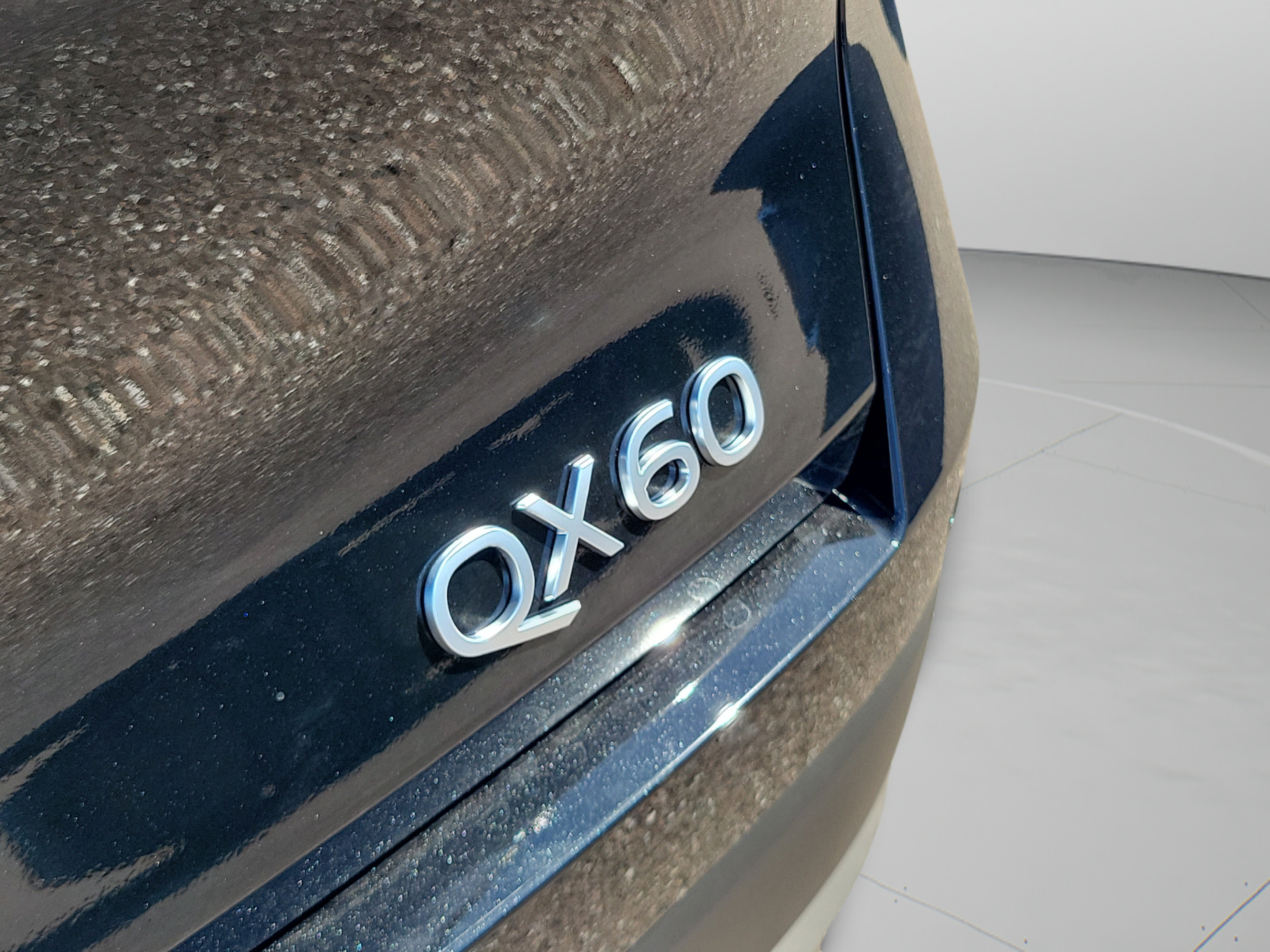 New 2027 INFINITI QX60 Luxe w/ Family Package FWD image 25