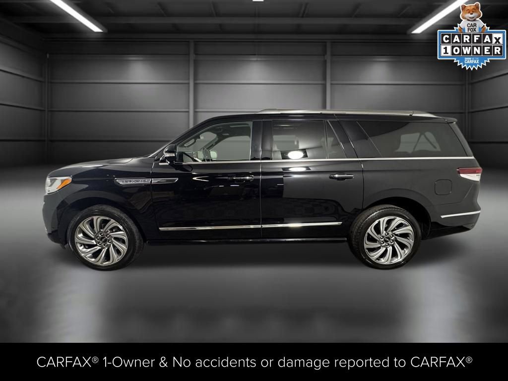Used 2023 Lincoln Navigator L Reserve AWD/4WD image 4