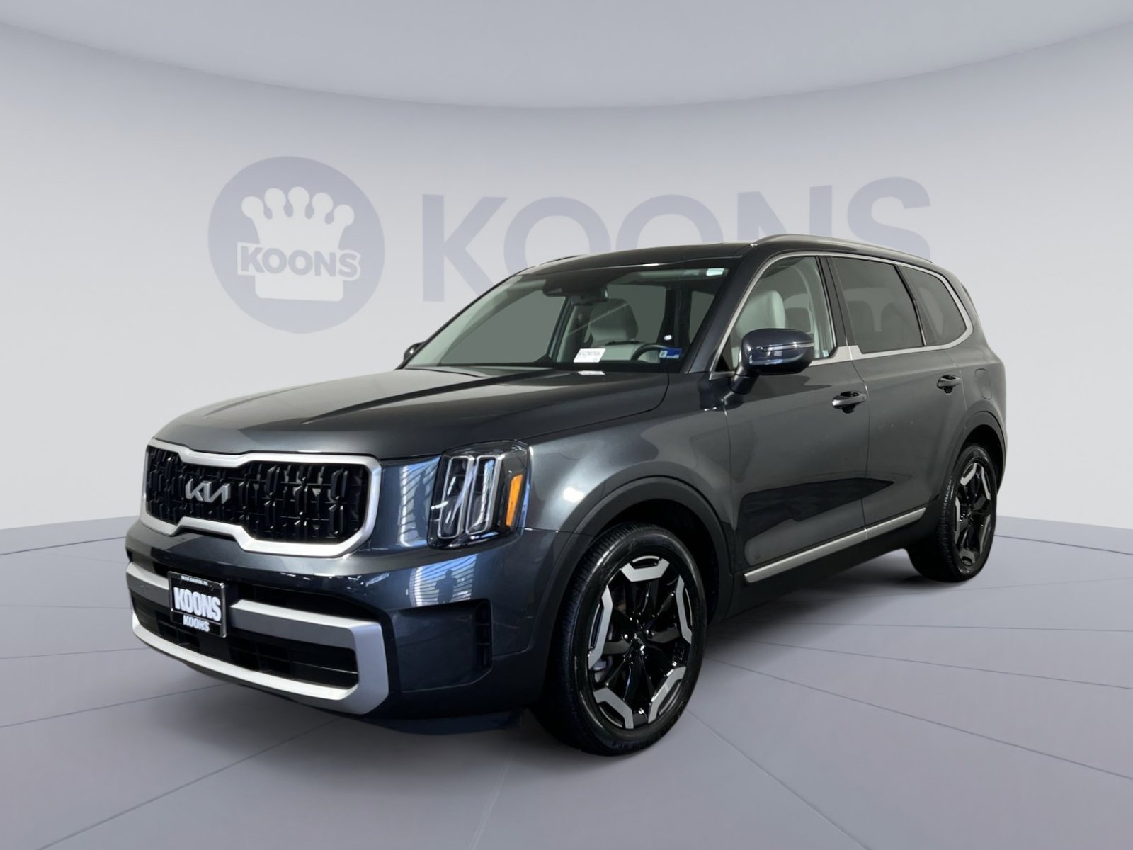 Used 2023 Kia Telluride EX w/ EX Captain's Chair Package FWD image 1