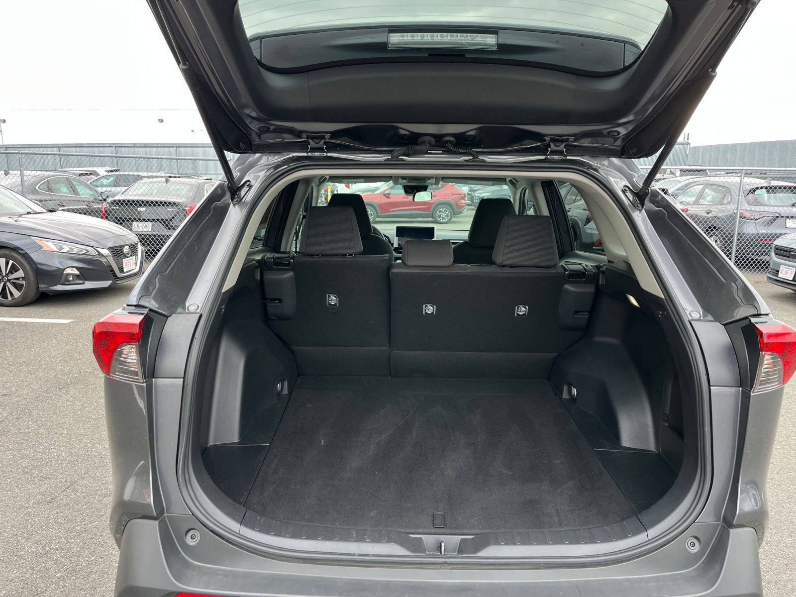 Used 2025 Toyota RAV4 LE image 30