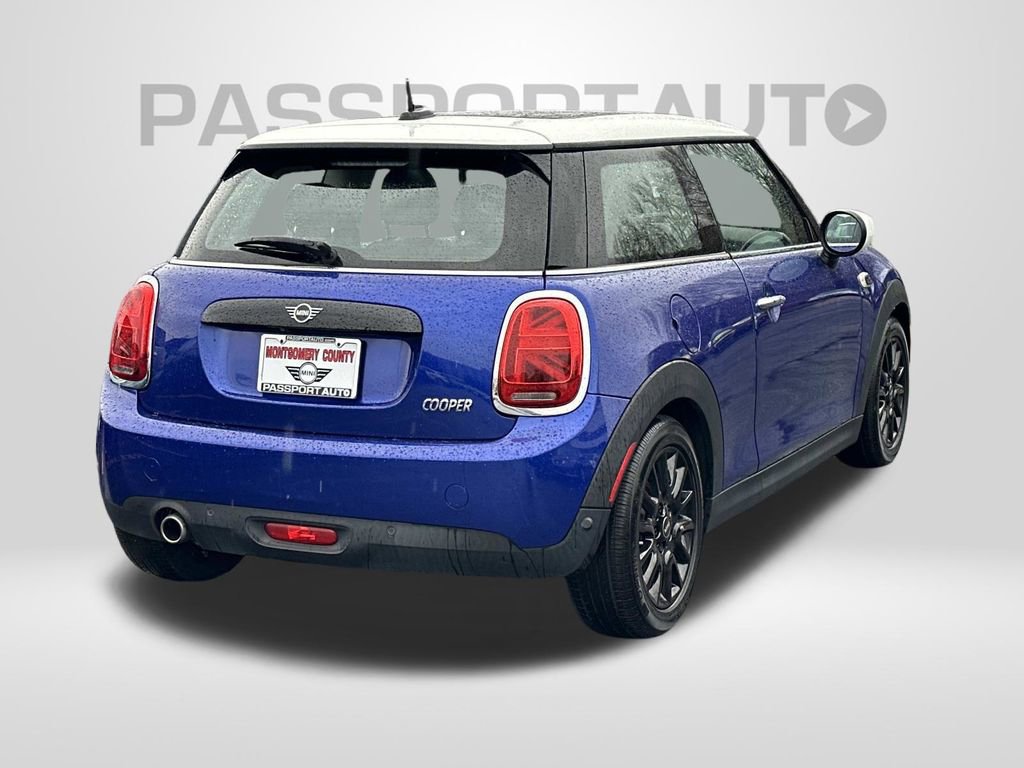 Used 2020 MINI Cooper 2-Door Hardtop image 5