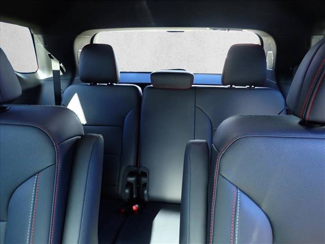 New 2026 Chevrolet Traverse Z71 w/ Enhanced Driving Package AWD/4WD image 11
