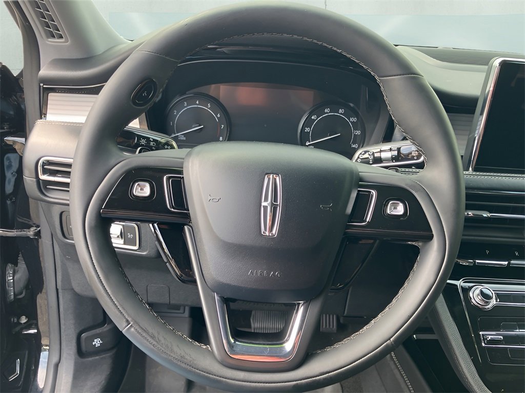 Used 2022 Lincoln Corsair AWD w/ Equipment Group 101A image 10
