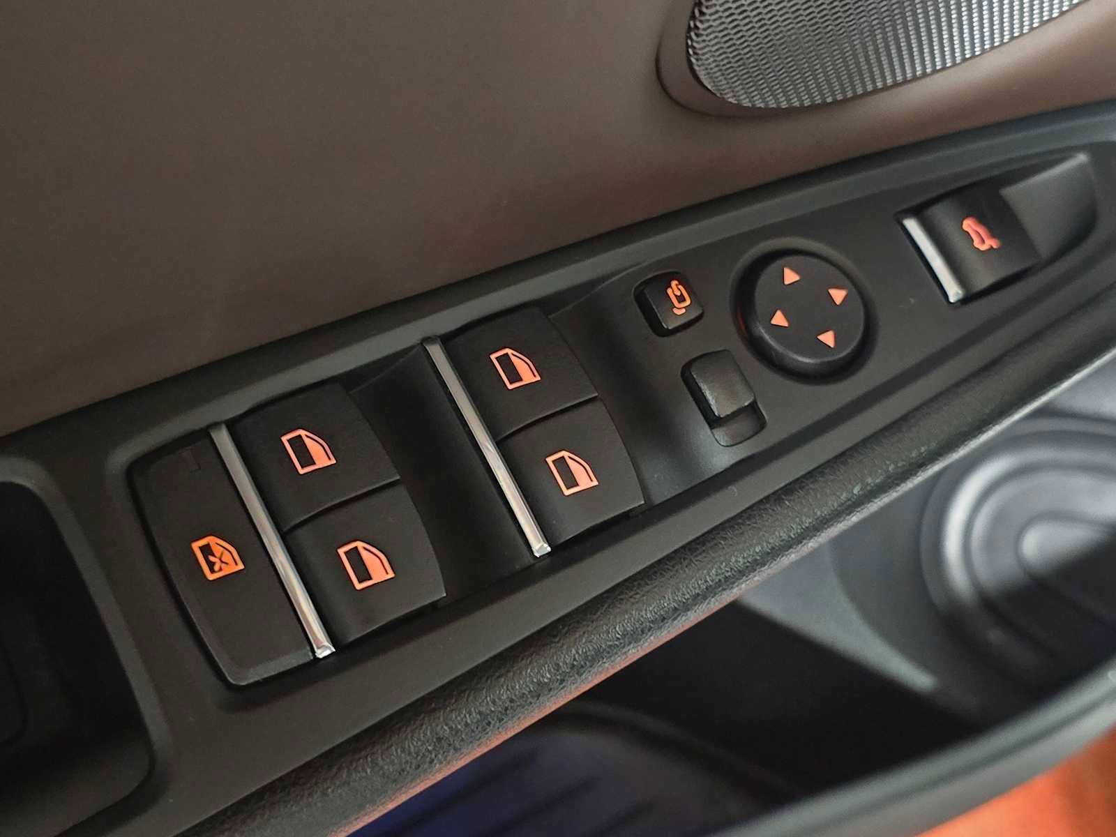 Used 2017 BMW X5 xDrive40e image 32