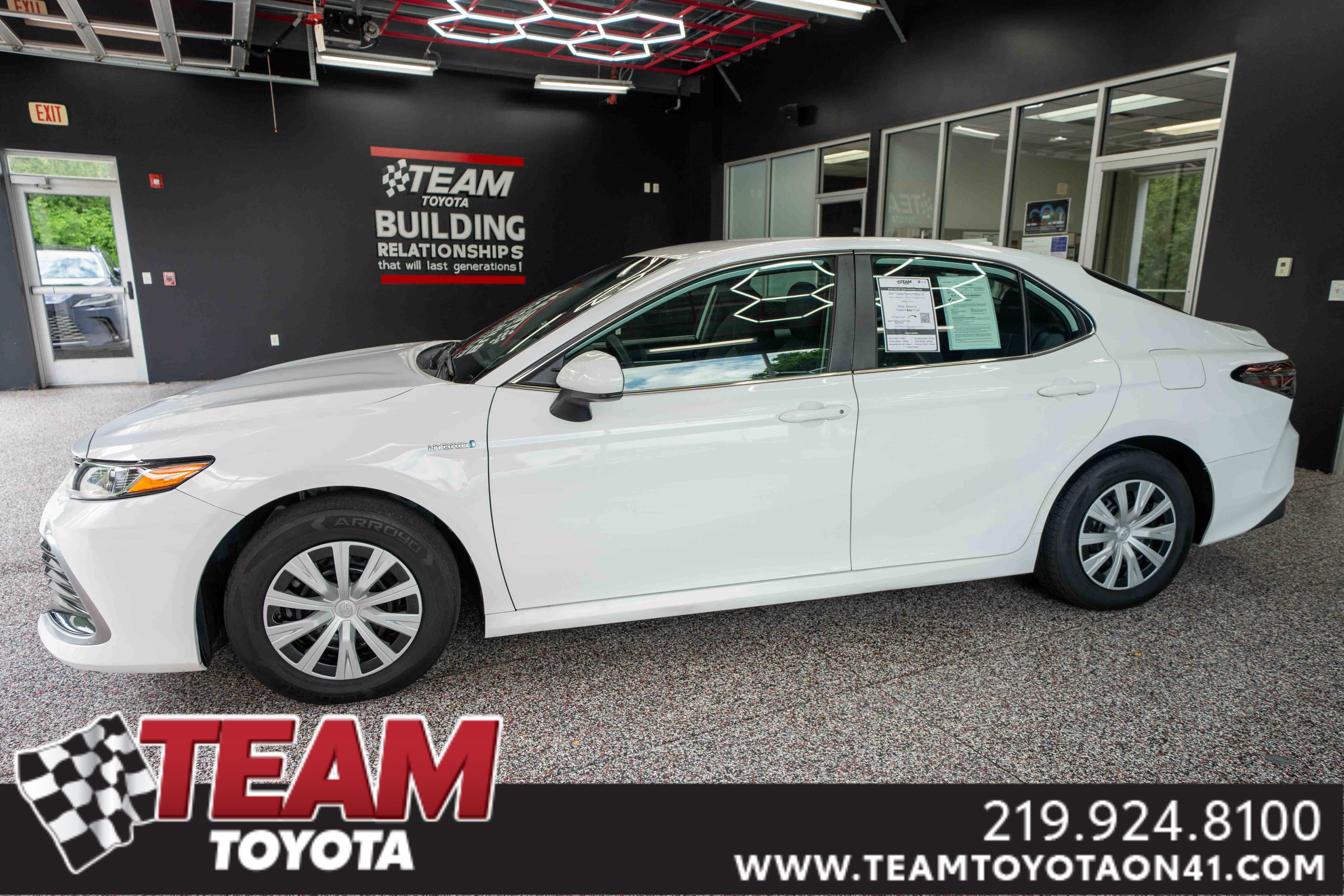 Used 2021 Toyota Camry LE FWD image 1
