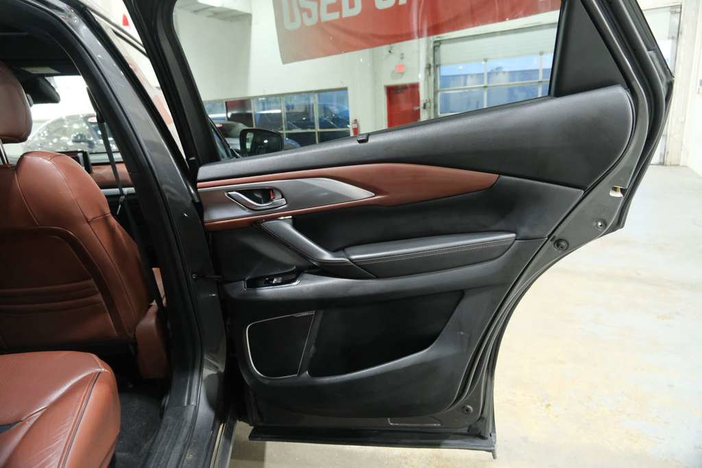 Used 2016 MAZDA CX-9 Signature AWD/4WD image 25